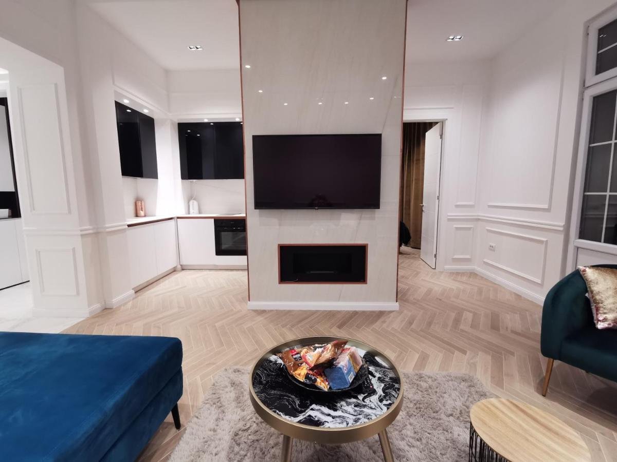 Max Central Apartment Belgrade Extérieur photo