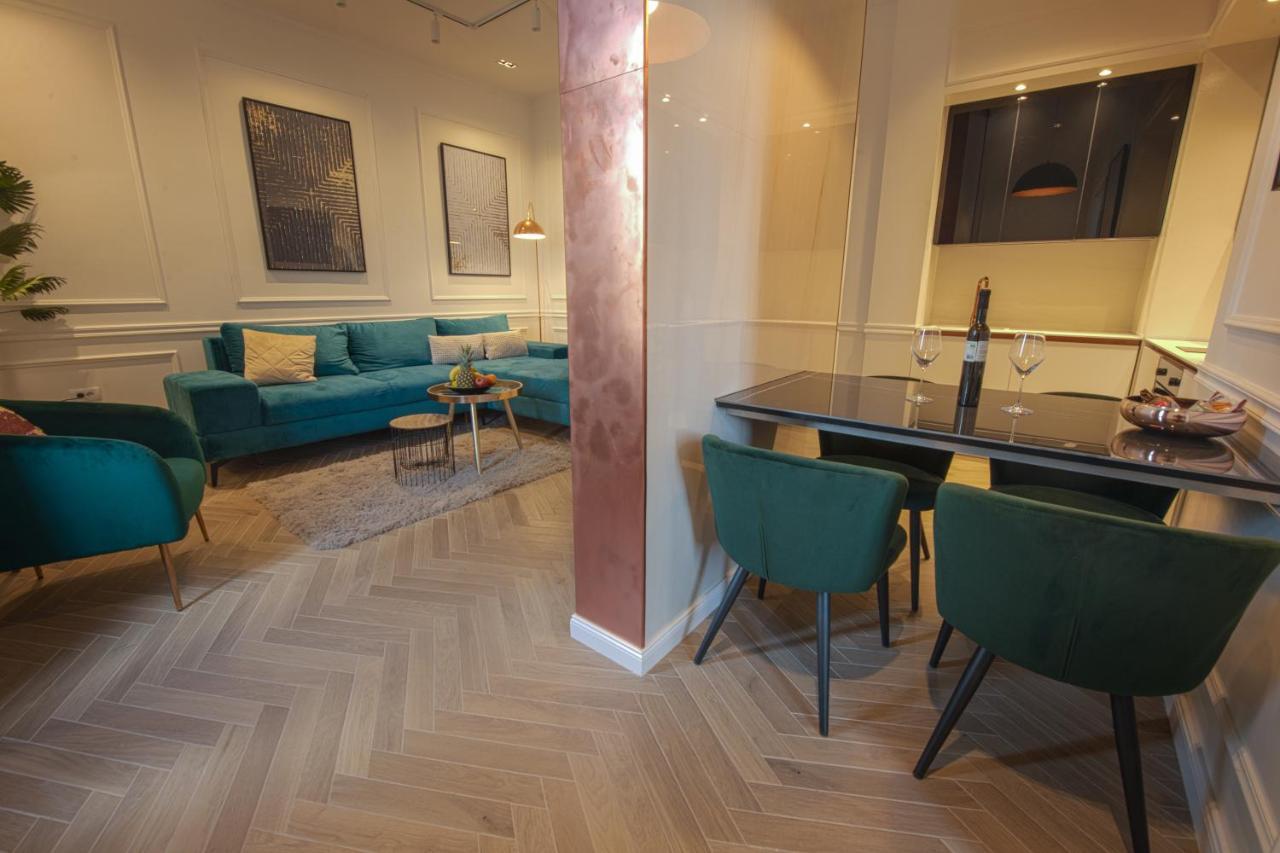 Max Central Apartment Belgrade Extérieur photo